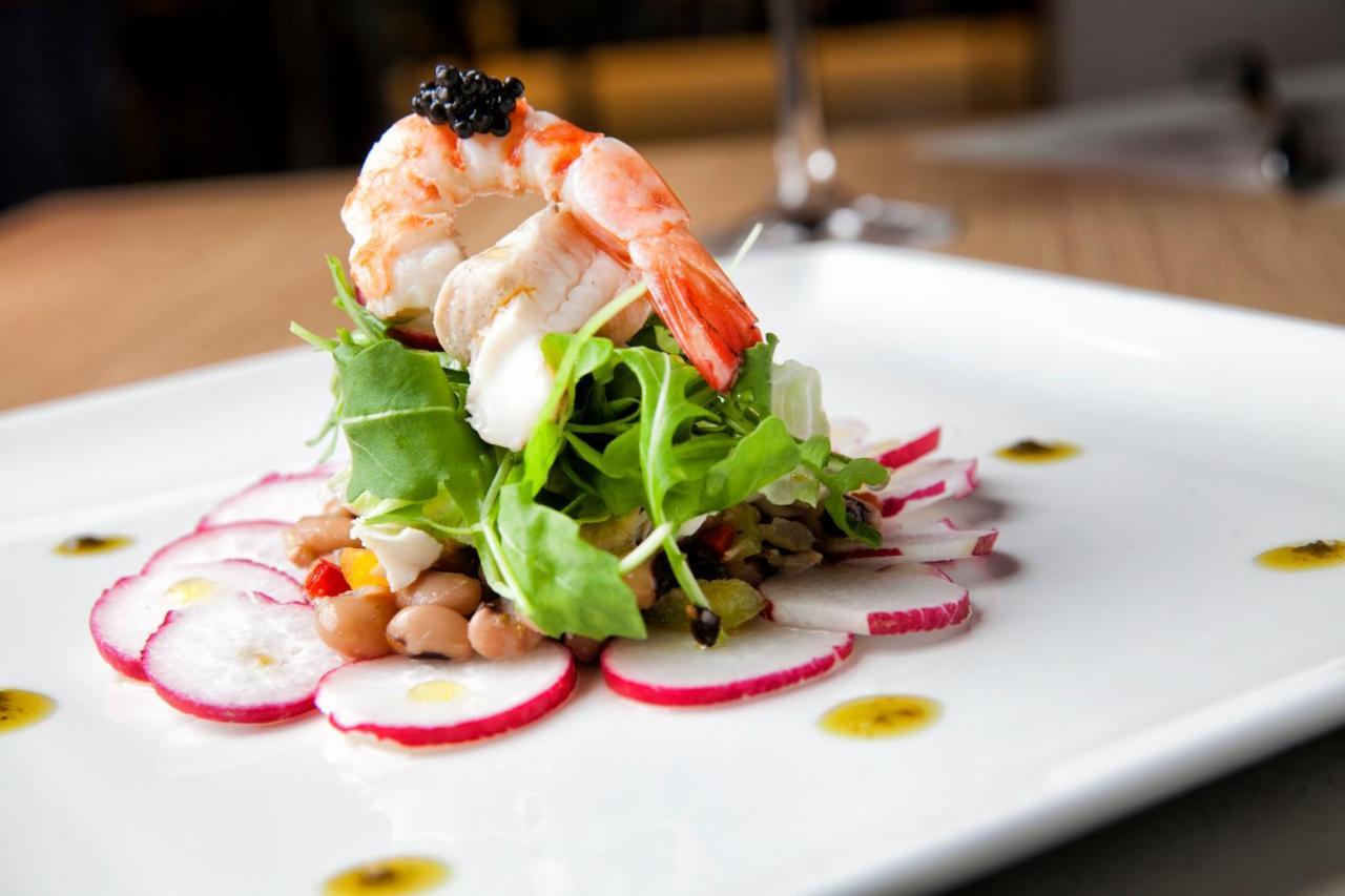 怡东酒店 塞萨洛尼基 外观 照片 A salad with shrimp