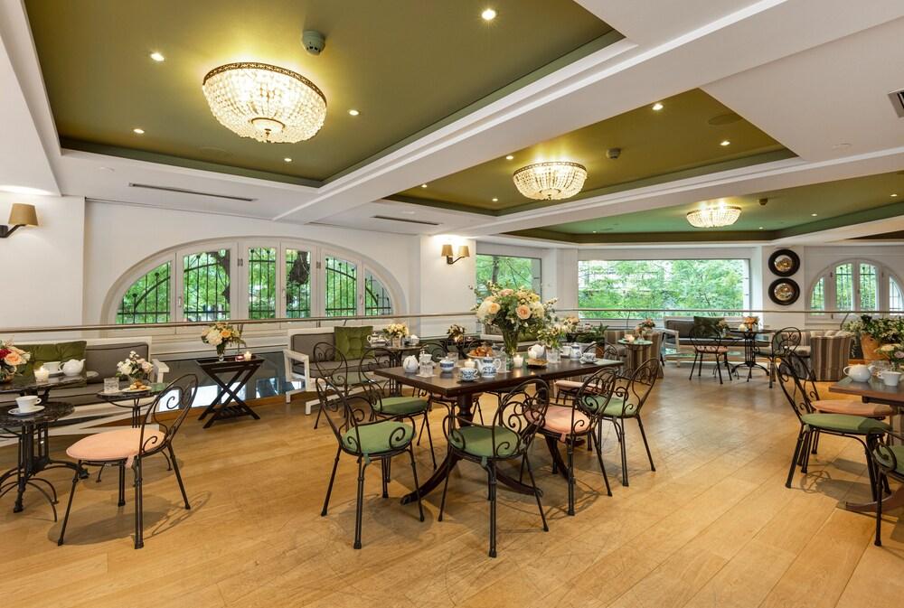 怡东酒店 塞萨洛尼基 外观 照片 The restaurant