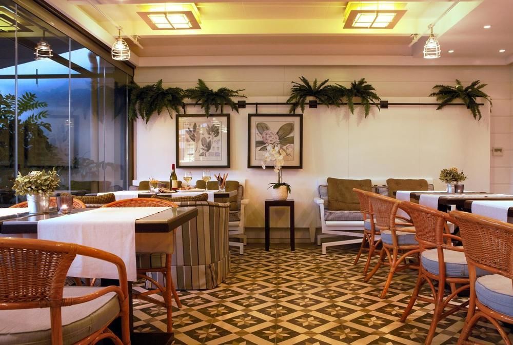 怡东酒店 塞萨洛尼基 外观 照片 Interior of the restaurant