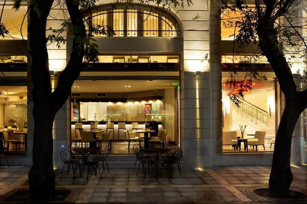 怡东酒店 塞萨洛尼基 外观 照片 The Gallery at night